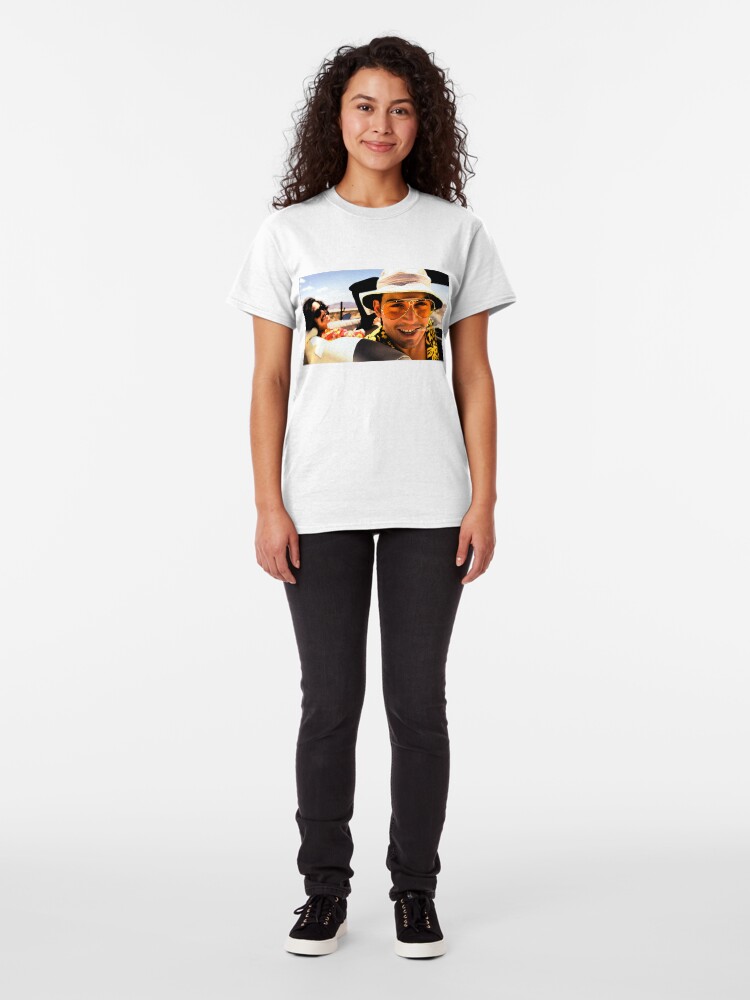 Vista alternativa de Camiseta clásica Miedo y asco en Las Vegas - Arte