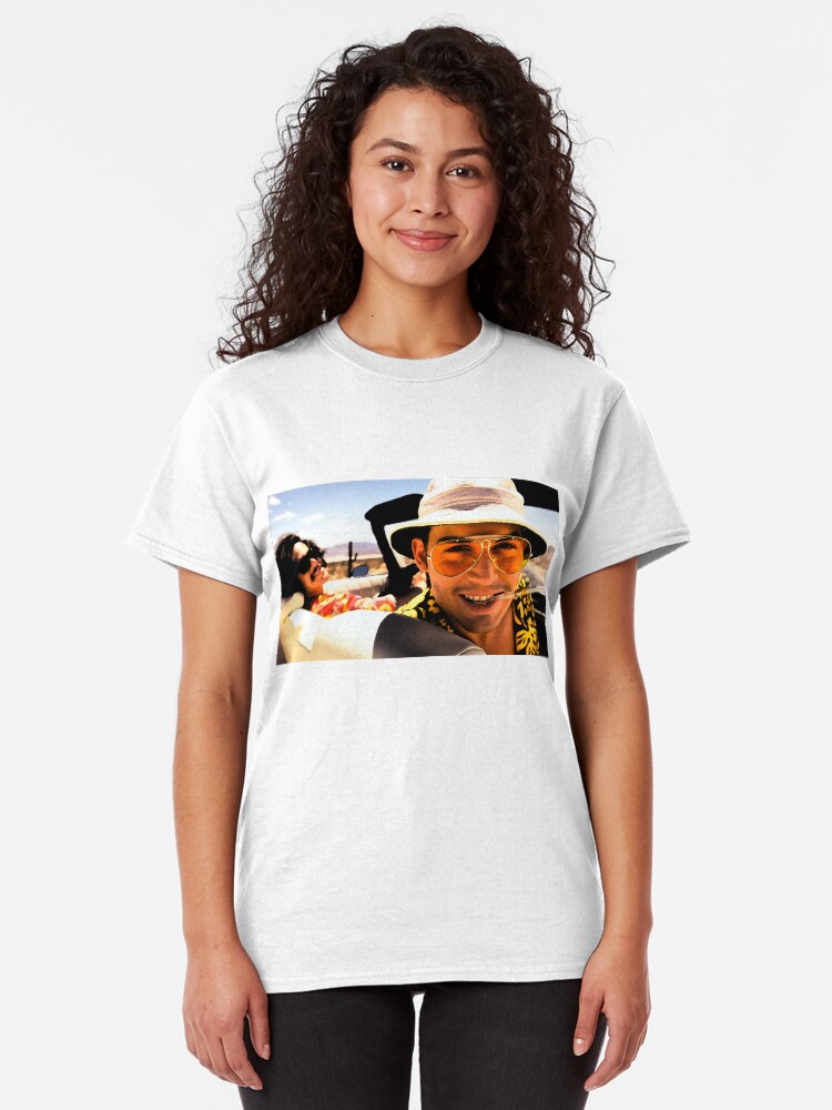 Vista alternativa de Camiseta clásica Miedo y asco en Las Vegas - Arte