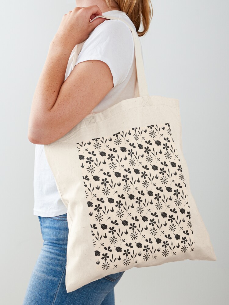 Tote bag avec l'œuvre Ensemble de fleurs créée et vendue par LaFlamboyante