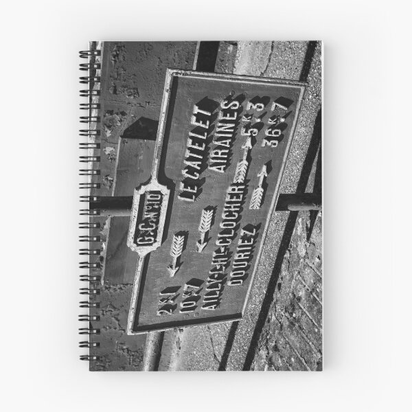 Artikelvorschau, Vintage Straßenschild, Picardie, Frankreich entworfen und verkauft von Imladris01.