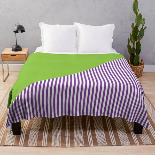 Aperçu de l'œuvre Triangle et rayures | Motifs mixtes | Violet et vert pomme créée et vendue par rsty11.