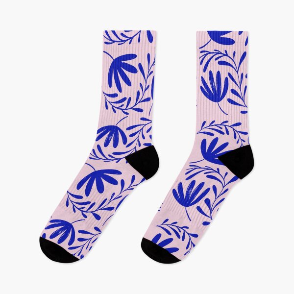 Artikelvorschau, Matisse Art Blue Flowers Pattern On Dusty Pink entworfen und verkauft von gamboling.