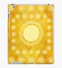 Vinilo o funda para iPad "Gold & Yellow Ethnic Sun (Pattern)"