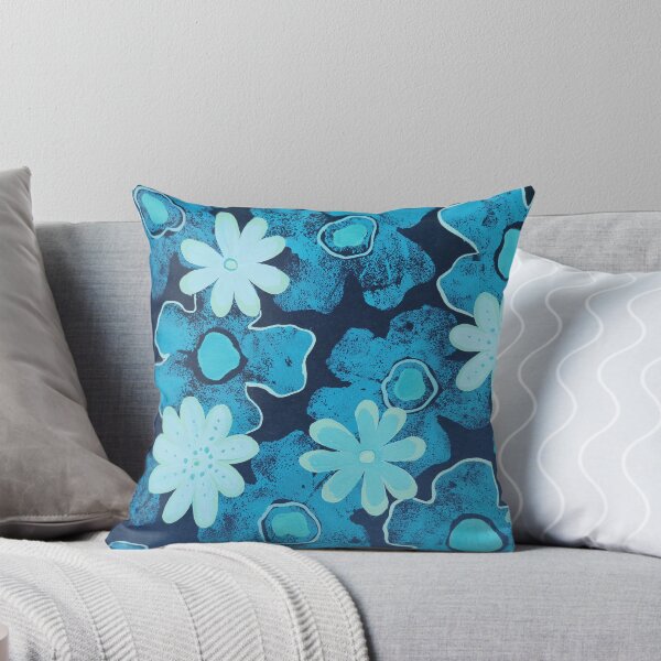 Artikelvorschau, Blaue florale Retro-Atmosphäre entworfen und verkauft von rubyboobies.