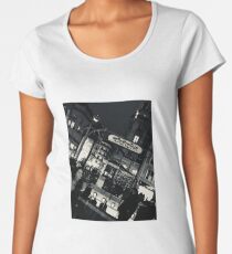 Metro, Paris, en hiver Women's Premium T-Shirt