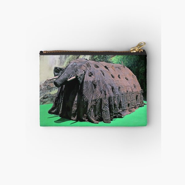 Item preview, vr 3217 / finition 2022 - 38   Musée Branly-Chirac à Paris sur le Cameroun - Okaio Créations  Olavia-Olao designed and sold by o.okaïo.