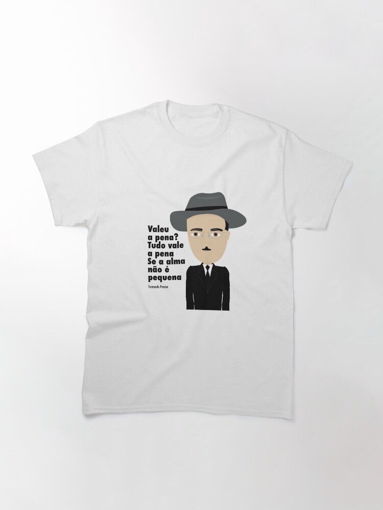 Imagen 3 de 7, Camiseta clásica con la obra Fernando Pessoa, diseñada y vendida por creotumundo.
