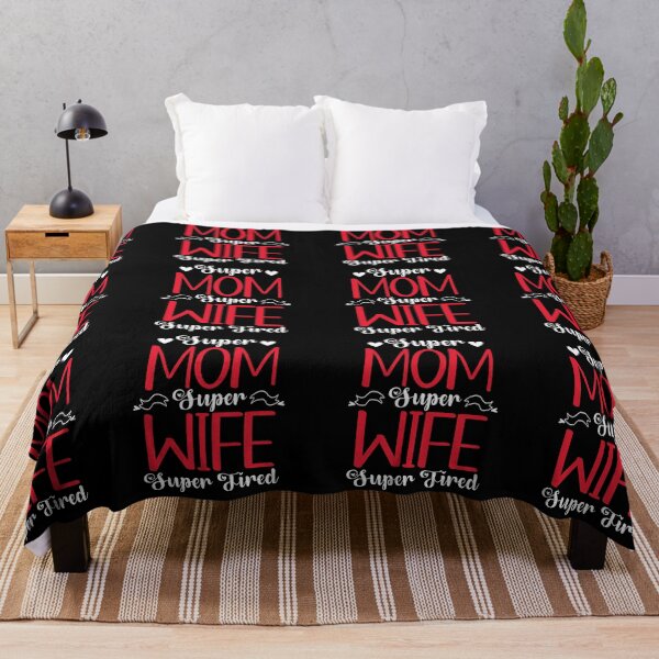 Artikelvorschau, Super Mom Super Wife Super Tired entworfen und verkauft von Stricely.