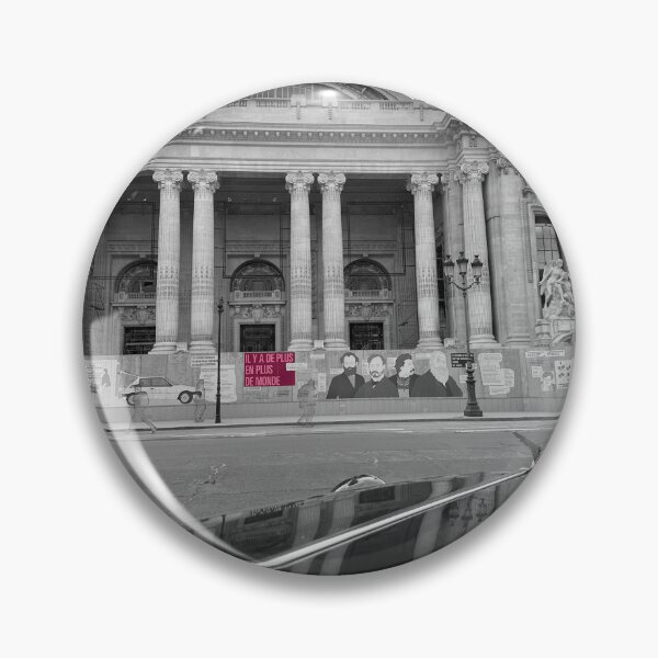 Aperçu de l'œuvre Il y a de plus en plus de monde, Le Grand Palais, Paris, 2023 créée et vendue par WDBD.