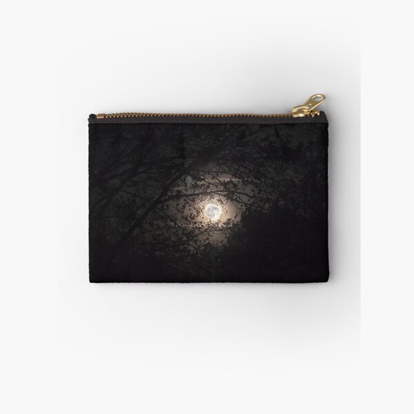 Aperçu de l'œuvre Pleine lune créée et vendue par stickerbyginger.
