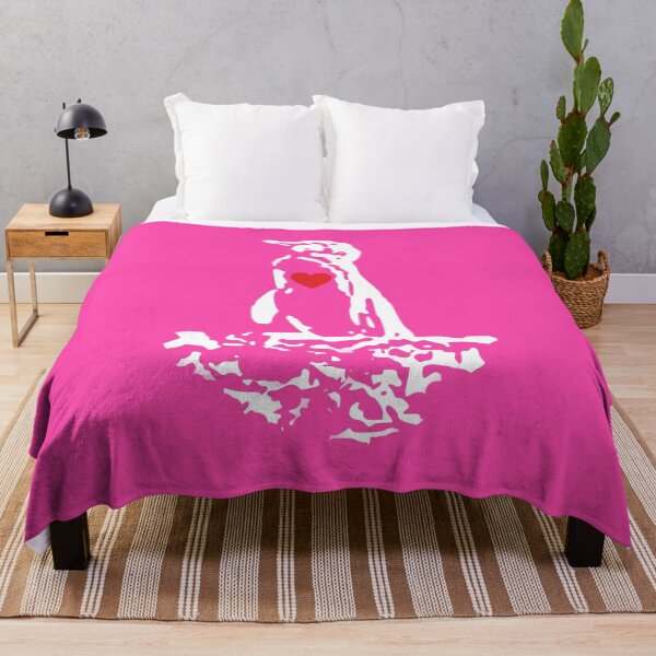 Artikelvorschau, Fuchsia #FC46AA Background Galapagos Penguin White Penguin with Red Heart entworfen und verkauft von SBPenguins.