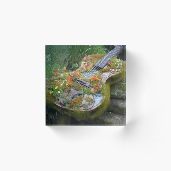 Artikelvorschau, Florale Waldgitarre Digitale Kunst: UHD 6-saitige Gitarre aus einer anderen Welt auf Steinstufen, fotorealistische Landschaft mit bunten Gartenelementen entworfen und verkauft von stateofhuman.