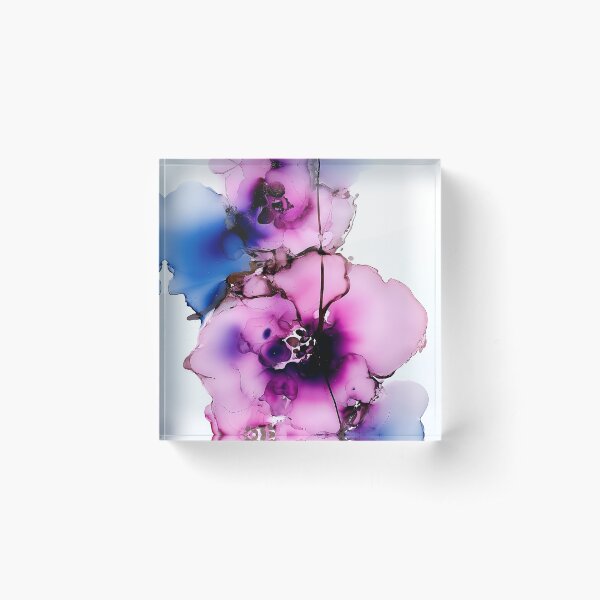 Aperçu de l'œuvre Blossoming Beauty - Art abstrait à l'encre d'alcool créée et vendue par inkvestor.