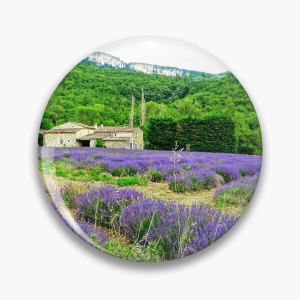 Artikelvorschau, Blick auf Lavendelfelder in der Drôme Provencale in Frankreich entworfen und verkauft von franck380.