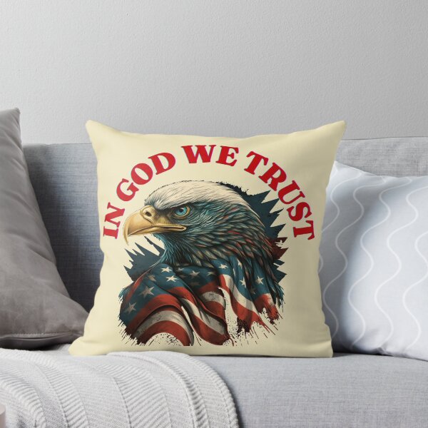 Artikel-Vorschau von Auf GOTT vertrauen wir, Adler und Vintage USA-Flagge, beunruhigte amerikanische Flagge, religiös, rot, weiß und blau, Americana, 4. Juli, designt und verkauft von BrightStreet.