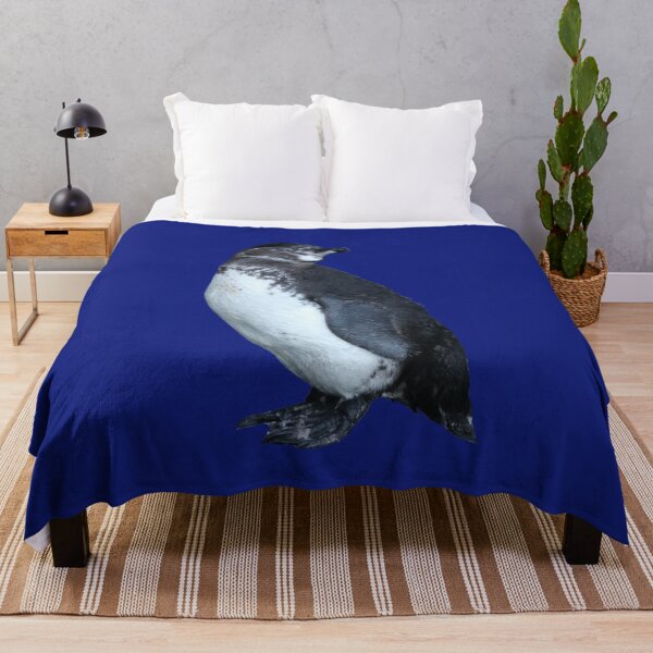 Artikelvorschau, Blue #0F1D7B But am I looking at you? Cute Galapagos Penguin entworfen und verkauft von SBPenguins.