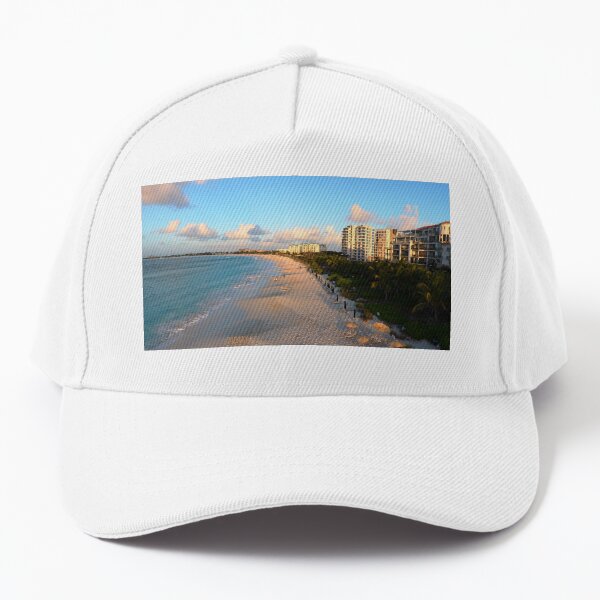 Vista previa del artículo con la obra «Paseo familiar por la famosa playa de Grace Bay», diseñado y vendido por provodawg.