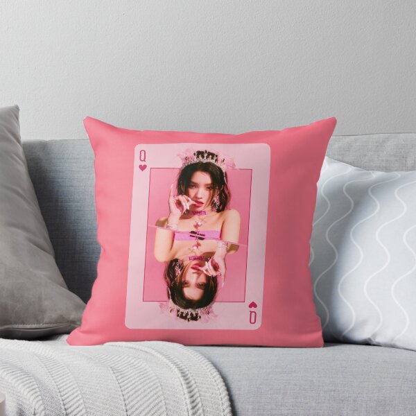 Item preview, (G)I-DLE Queencard Soyeon designed and sold by Shining Diamond.