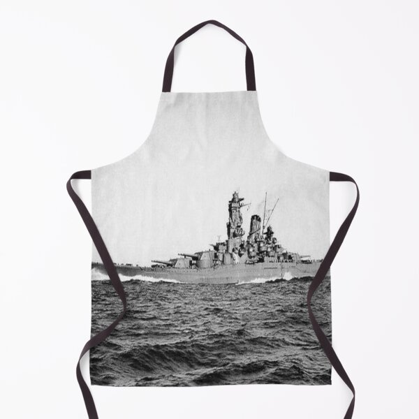 Artikelvorschau, WW2 - 1940er - Kaiserliche Japanische Marine - Yamoto - Superschweres Schlachtschiff - Schwarz & Weiß - Fotodruck entworfen und verkauft von TheHappyK.