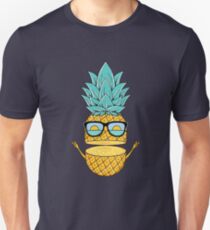 Pineapple Summer Sunglasses Unisex T-Shirt