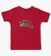 Adorable Kawaii Armadillo with text Kinder T-Shirt