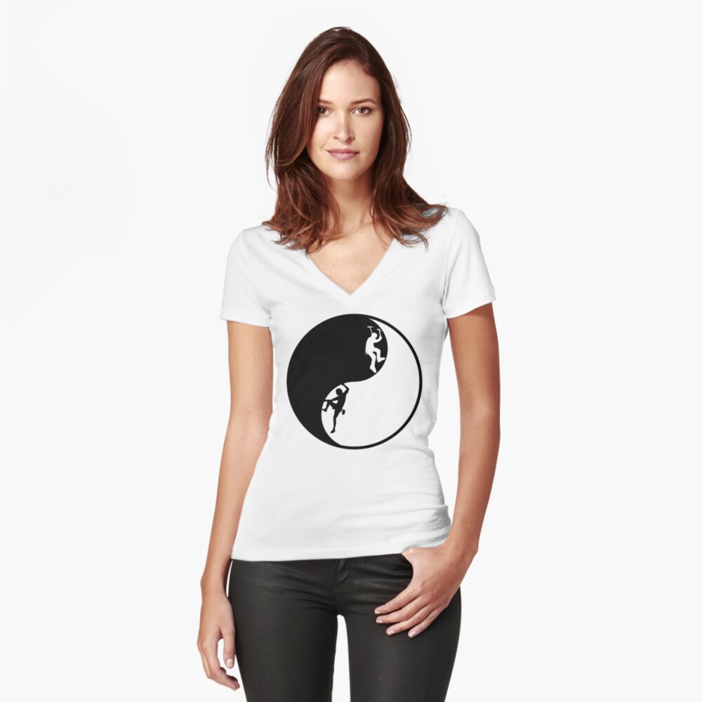 Aperçu de l'œuvre T-shirt moulant col V créée et vendue par khammer.