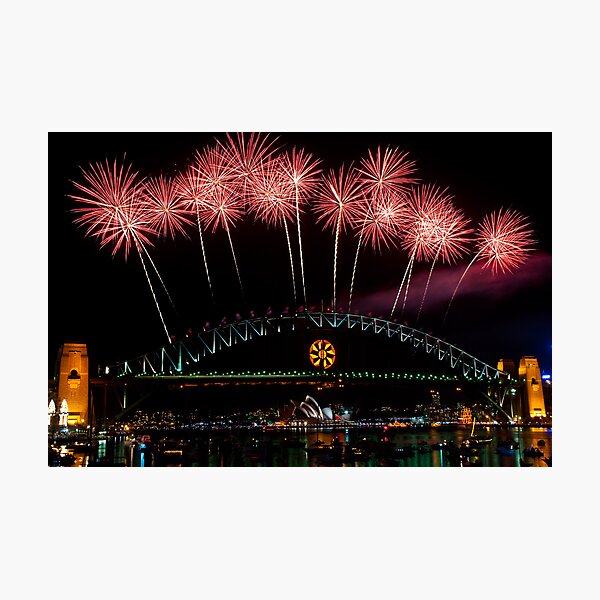 NYE 2008: Midnight Fireworks at McMahons Point Photographic Print