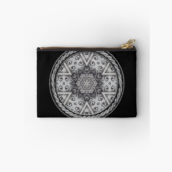 Artikelvorschau, Kaleidoscope Charcoal Cats in Celtic Circle Frame 1 entworfen und verkauft von Swabcraft.