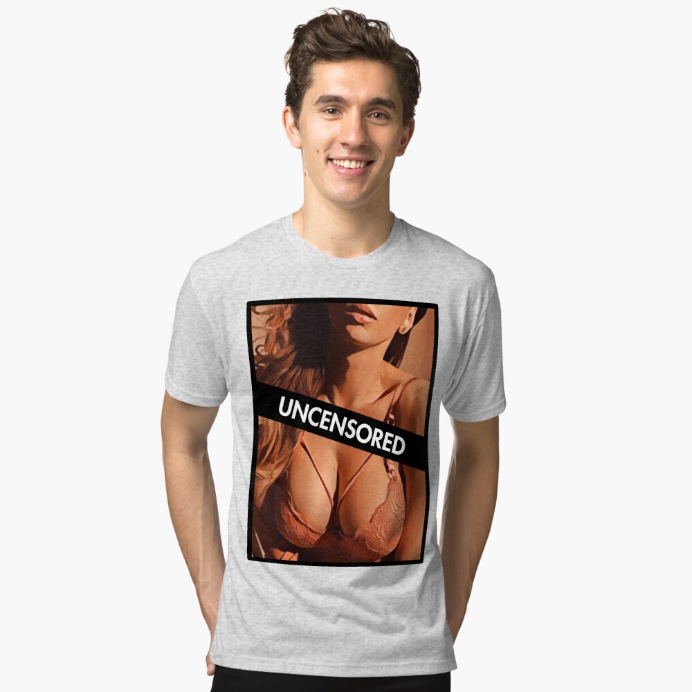 Camiseta esencial for Sale con la obra «sin censura sexy tetas mujer grande  niña» de 4artmanage | Redbubble