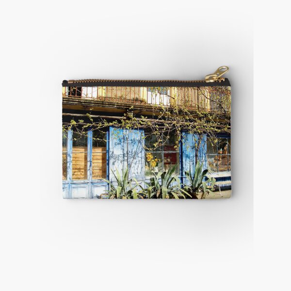 Aperçu de l'œuvre House facade in the Gers in France créée et vendue par franck380.