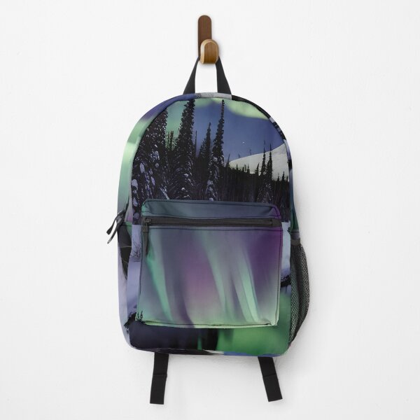 Artikelvorschau, Aurora Borealis mit Schnee entworfen und verkauft von VitalDesigner.
