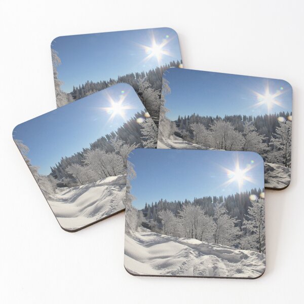 Artikelvorschau, Ein verschneites Winterwunderland entworfen und verkauft von Anne Bonfert.
