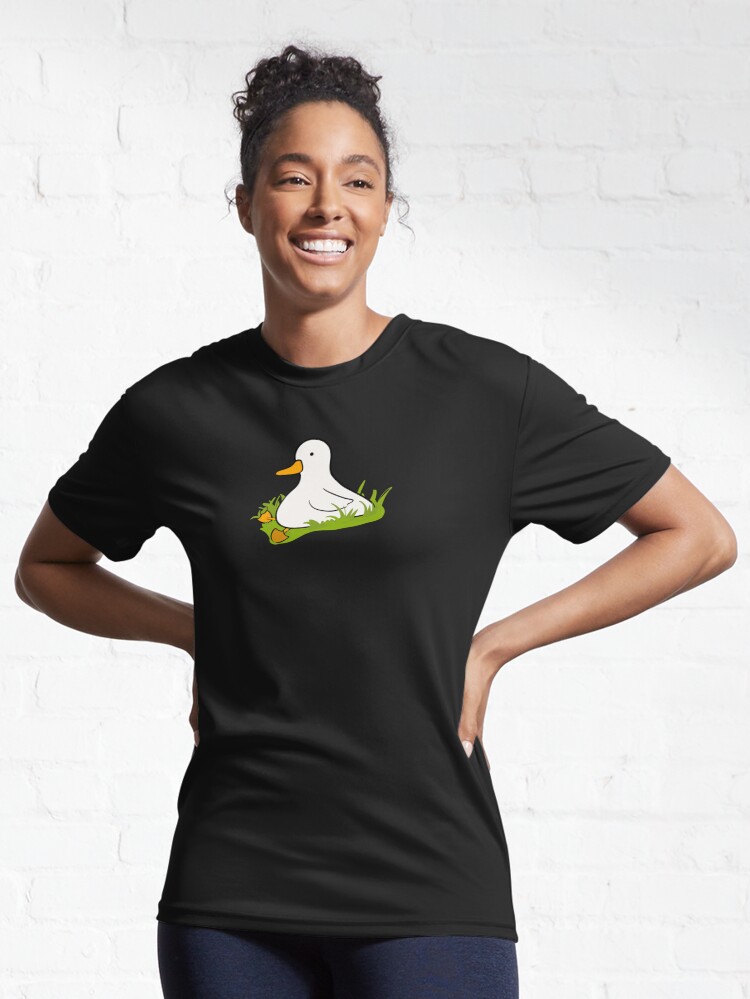 Aperçu 6 sur 7. T-shirt respirant avec l'œuvre Mignon petit canard s'occupant de ses propres affaires créée et vendue par StateOfDaisy.