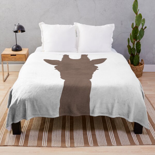 Artikelvorschau, Minimale Giraffensilhouette - Skandinavisches Kinderzimmerdekor - Tierfreunde - Für Kinderzimmer - Braun entworfen und verkauft von Studio Grafiikka.
