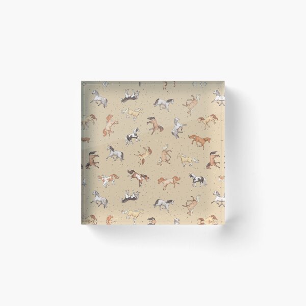 Aperçu de l'œuvre Chevaux épars à pois sur motif taupe créée et vendue par HazelFisher.