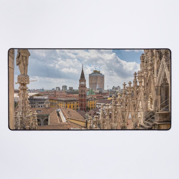 Aperçu de l'œuvre Surplombant Milan créée et vendue par Viv Thompson Photography .