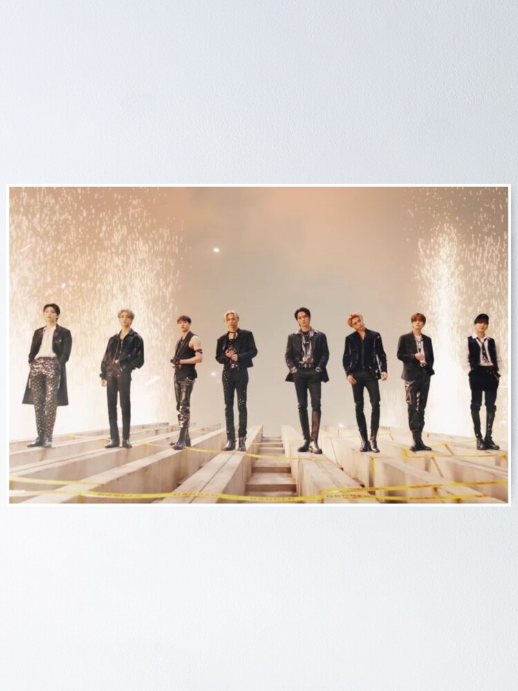 5 star Stray Kids ot8 outfits cute concept chocolate factory kpop
