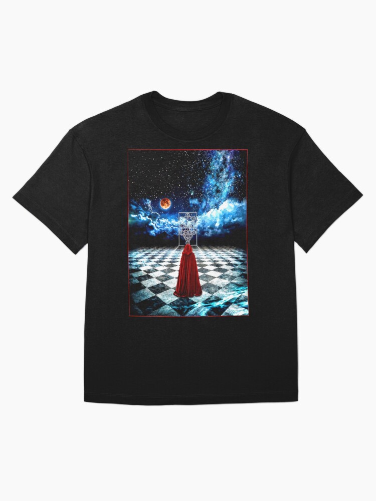 Imagen 3 de 7, Camiseta oversize con la obra Masonería y Ocultismo, diseñada y vendida por FotoLibreStudio.