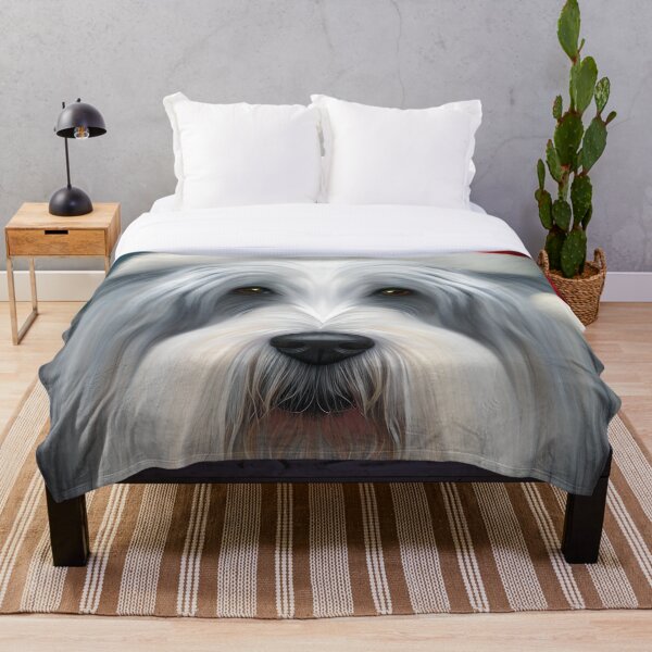 Artikelvorschau, Weihnachten Old English Sheepdog trägt eine Weihnachtsmütze entworfen und verkauft von ZenEverAI.