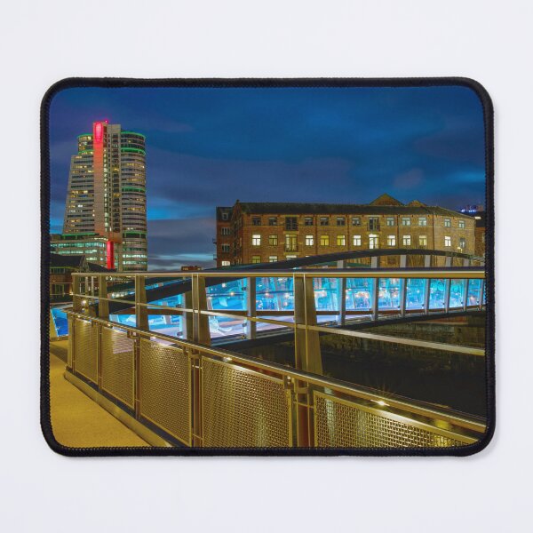 Artikelvorschau, Leeds Bridgewater Place von der David Oluwale Bridge entworfen und verkauft von Alisonchambers2.