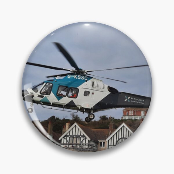 Artikelvorschau, Ambulanzflugzeug im Einsatz. entworfen und verkauft von AbbeAbernat.