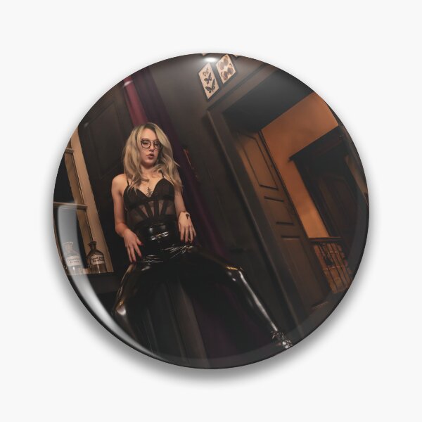 Item preview, latex model photo makeup hotel designed and sold by Exylium.
