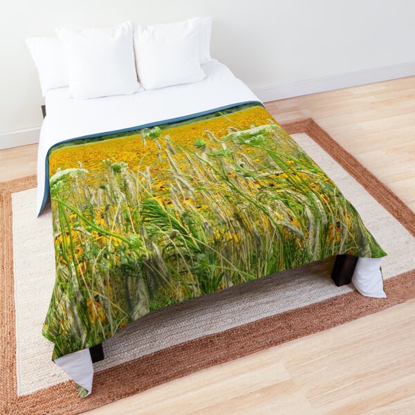 Queen Anne's Lace in Field of Flowers Comforter