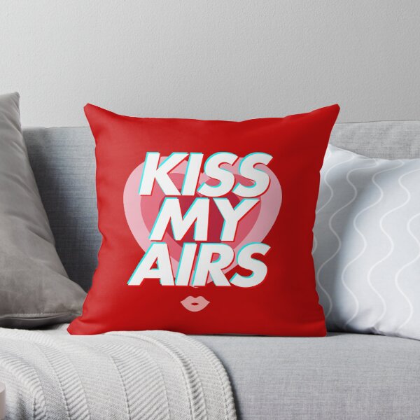 https://ih1.redbubble.net/image.5012187843.8174/throwpillow,small,600x-bg,f8f8f8-c,0,120,600,600.u1.jpg