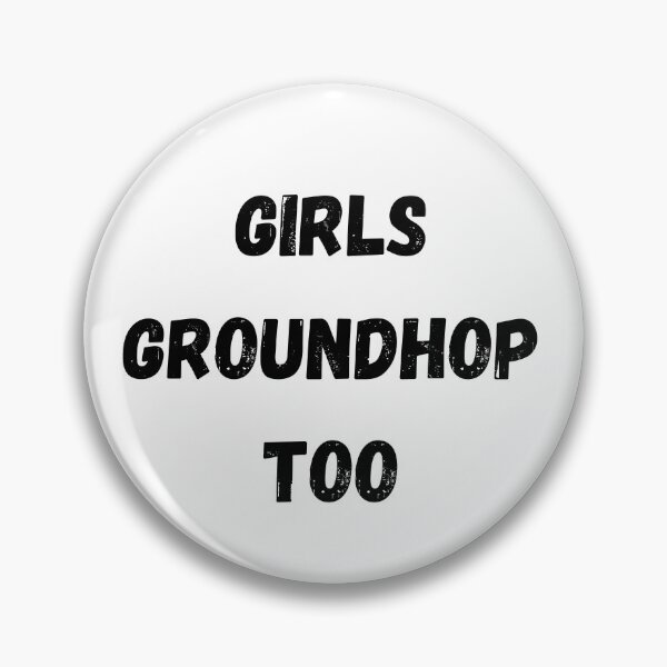 Aperçu de l'œuvre Girls Groundhop Too - Football hors ligue créée et vendue par PointsPerGame.