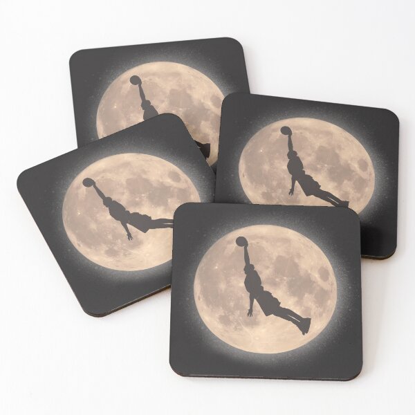 Artikelvorschau, LUNAR DUNK dramatisches Vollmond-Silhouette-Basketball-T-Shirt und Poster entworfen und verkauft von LongVibes.