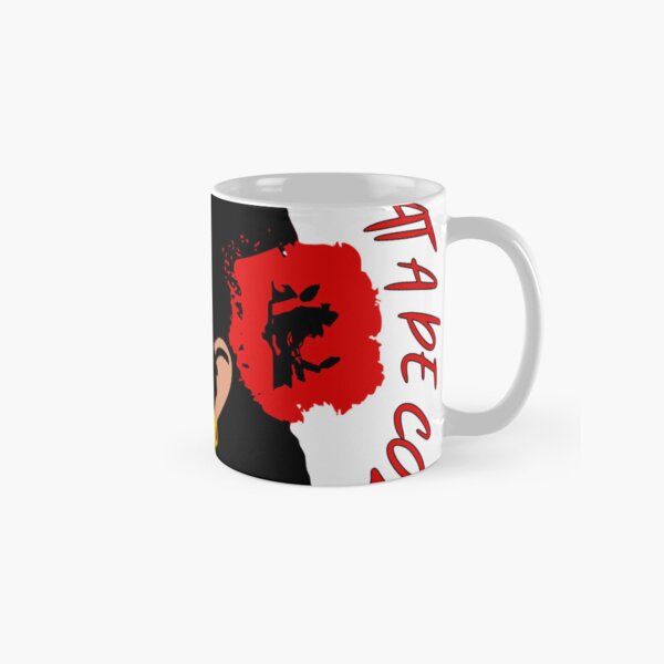 Vista previa del artículo con la obra «la bata de cola», diseñado y vendido por MissCaffeine.