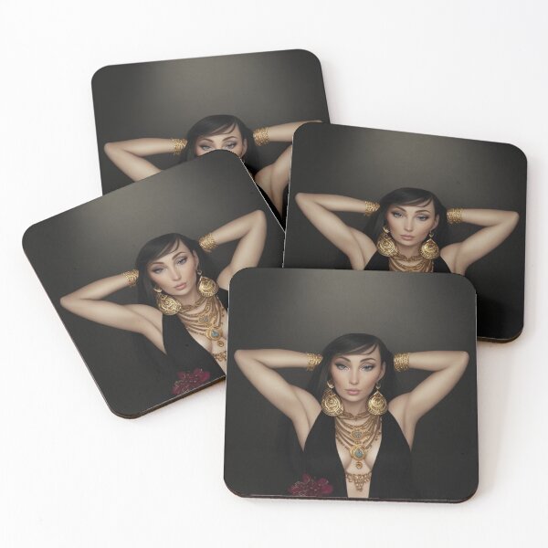 Artikelvorschau, Beautiful woman with golden jewelry entworfen und verkauft von Vintage Designs +.
