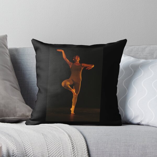 Malgrè tout Throw Pillow