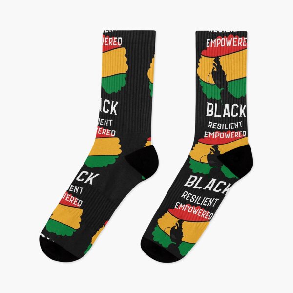 Aperçu de l'œuvre T-shirt Black Pride Apparel Empowered résilient créée et vendue par LLdreams.